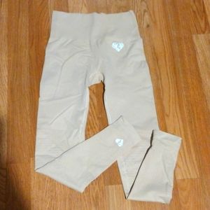 Best Athletic Leggings, Size Small